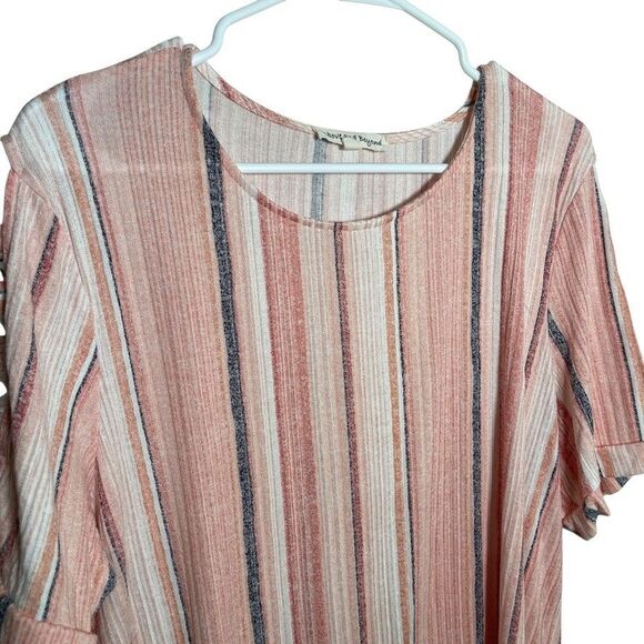 Above & Beyond Blouse Women's 2X Pink Striped Round Neck Short Sleeve Top - Picture 2 of 9